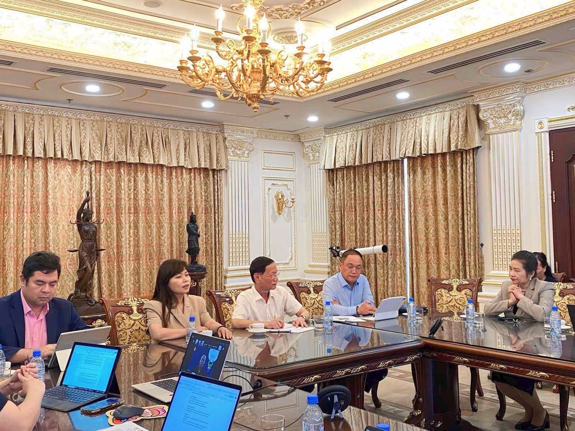 Ông Vũ Văn Tiền nhắc kỳ tích của Đại Dũng, các doanh nhân hiến kế lập liên minh để nâng tỷ lệ nội địa hóa - Ảnh 1