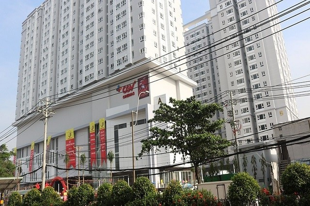 Cổ phiếu doanh nghiệp bất động sản bán mạnh - Ảnh 1