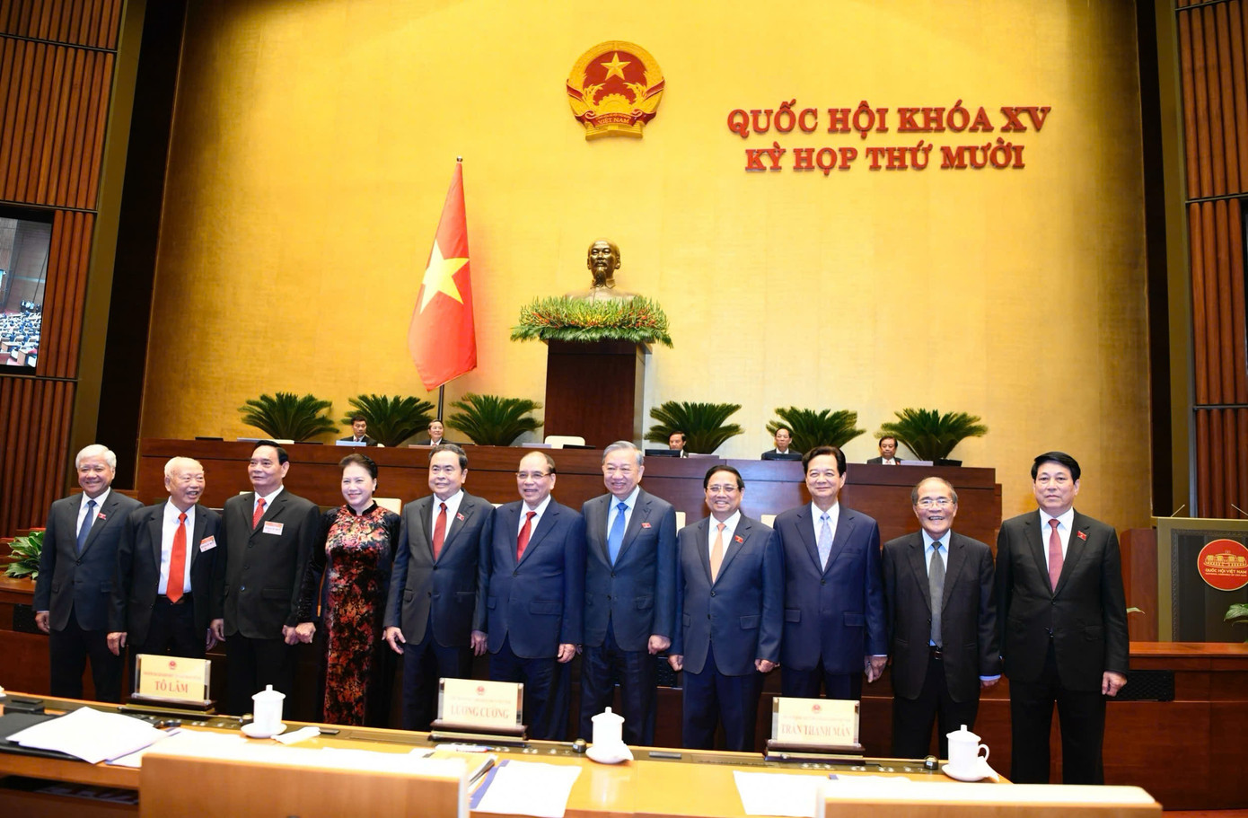 Khối lượng công tác lập pháp lớn nhất trong lịch sử các kỳ họp Quốc hội - Ảnh 1