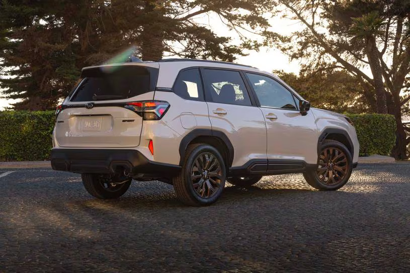 Subaru Forester giảm giá mạnh tại đại lý, dọn kho chờ đời mới sắp ra mắt: Bản đắt nhất còn 919 triệu đồng, ‘dễ thở’ hơn trước CX-5, Territory - Ảnh 8