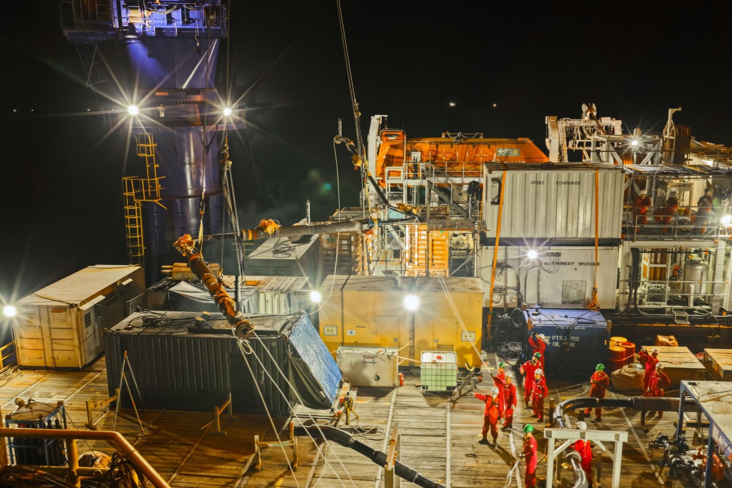 50 ngày vượt gió bão, làm nên kỳ tích kép, khẳng định năng lực Việt Nam trên Biển Đông - Ảnh 2