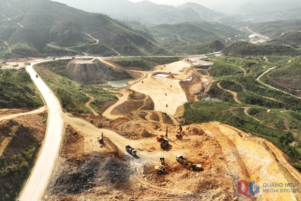 Mệnh lệnh từ công trường: Dự án 1.800 tỷ sắp "thay áo mới" cho tuyến cao tốc huyết mạch phía Bắc - Ảnh 1