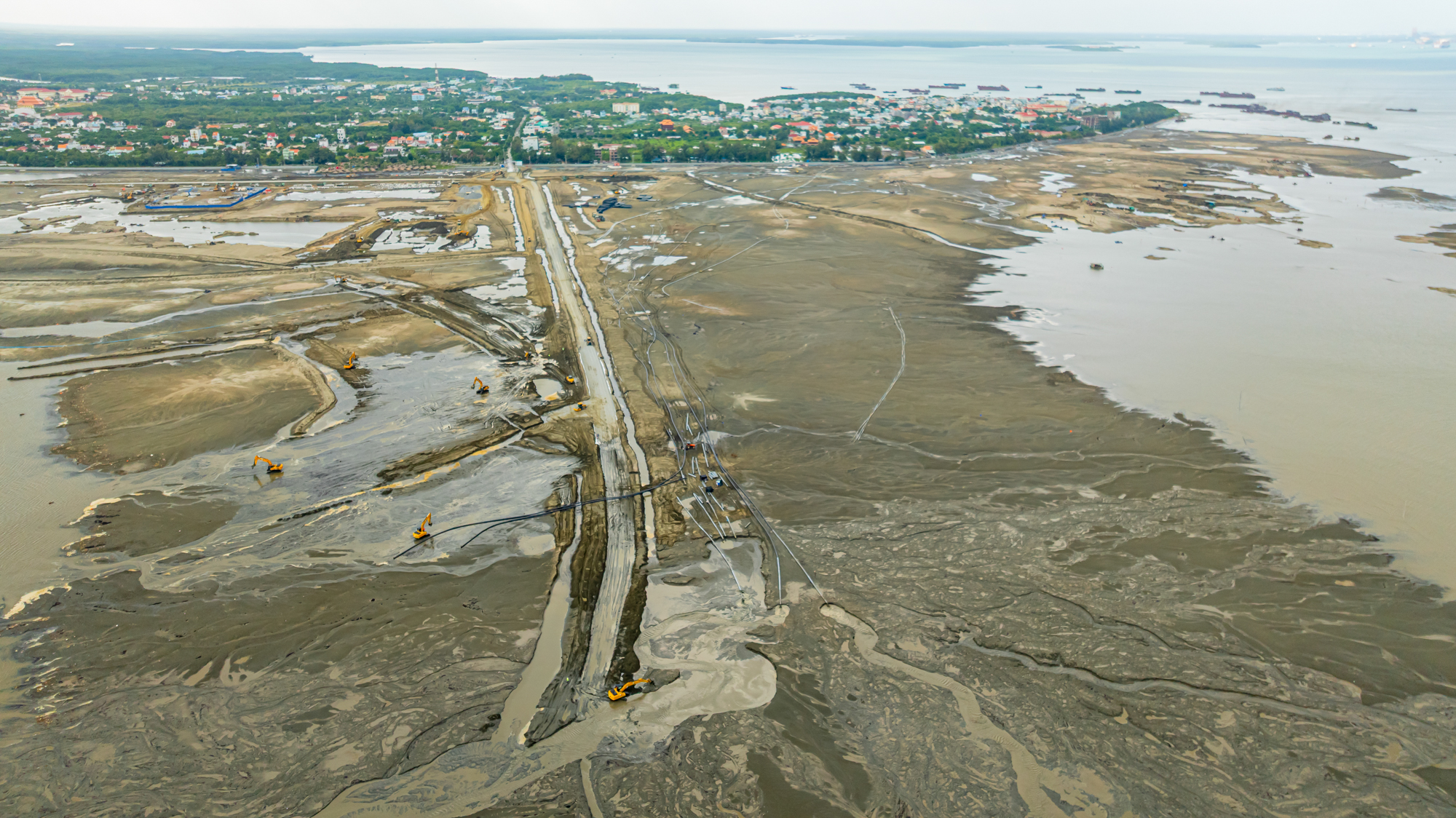 Cận cảnh siêu dự án khiến tỷ phú Phạm Nhật Vượng "đau đầu" nhất khi mất tới 21 năm ròng rã theo đuổi - Ảnh 2