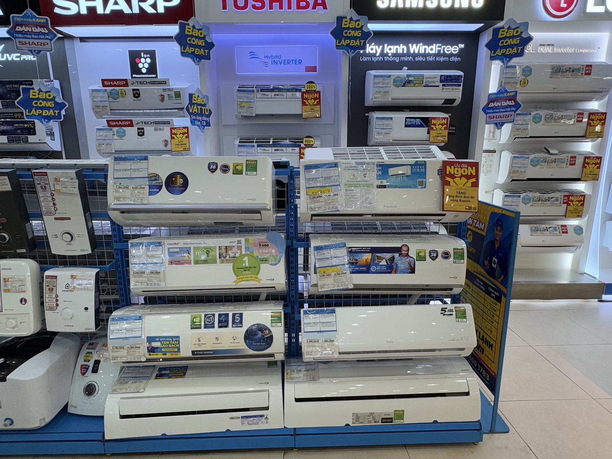 Thị trường điện máy ngày 10-10: Máy lạnh, máy giặt giảm giá cả chục triệu đồng - Ảnh 1
