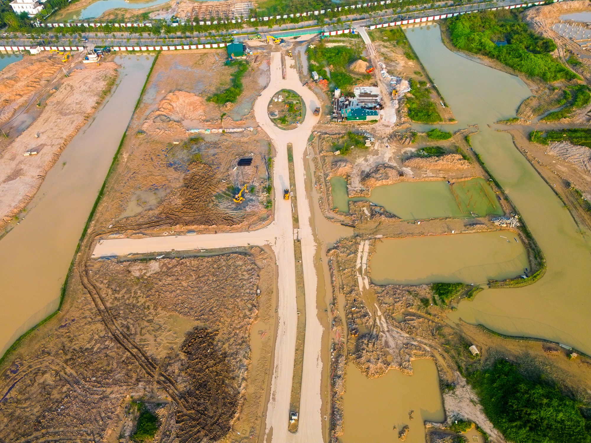 Toàn cảnh công viên rộng gần gấp 4 lần sân Mỹ Đình, nằm giữa khu nhà giàu đắt đỏ bậc nhất Hà Nội - Ảnh 3