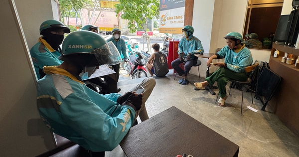 Xanh SM Ngon nhập cuộc: Cuộc đua giao đồ ăn thêm khốc liệt, thế song mã của GrabFood - ShopeeFood có lung lay?