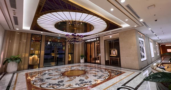 Ngắm tòa nhà đầu tiên kết nối với ga metro: Nơi Hermès, Dior, Bvlgari hội tụ, từng 'nằm trong tay' tỷ phú Phạm Nhật Vượng