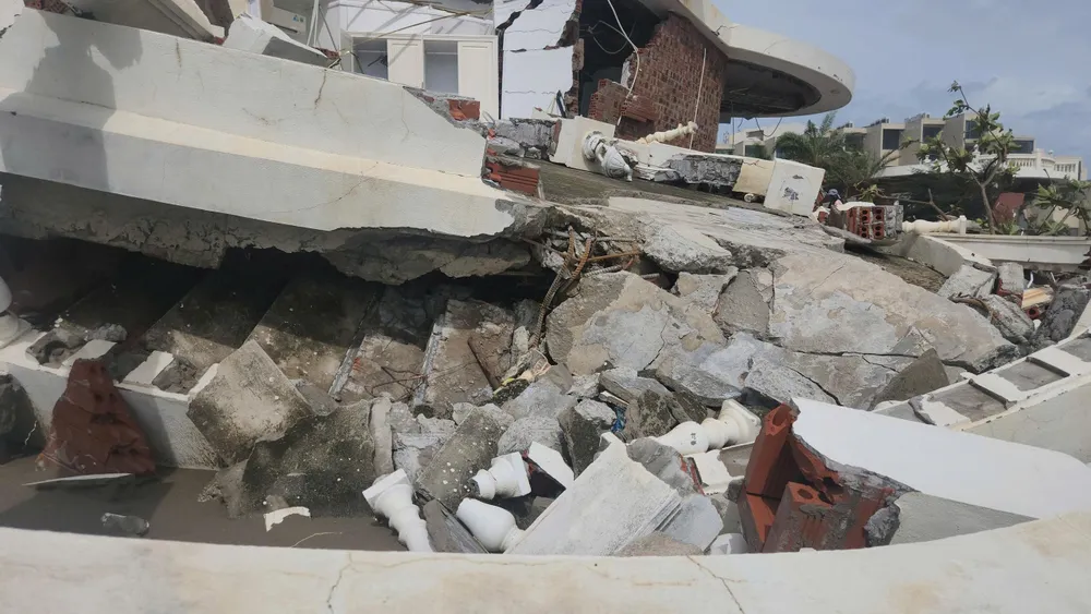 Sở Xây dựng Hà Tĩnh nói gì về vụ nhiều căn villa sát biển đổ sập sau bão số 10? - Ảnh 12