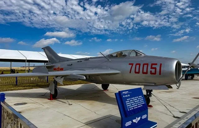 Trung Quốc "biến rác thành vàng", tái tạo máy bay chiến đấu từ những năm 1950 thành UAV - Ảnh 1