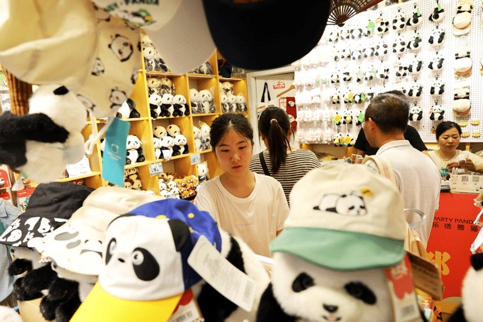 Hàng bán online đắt hơn cả mua trực tiếp: TMĐT Trung Quốc đánh mất lợi thế giá rẻ, ngành bán lẻ truyền thống có hồi sinh? - Ảnh 2