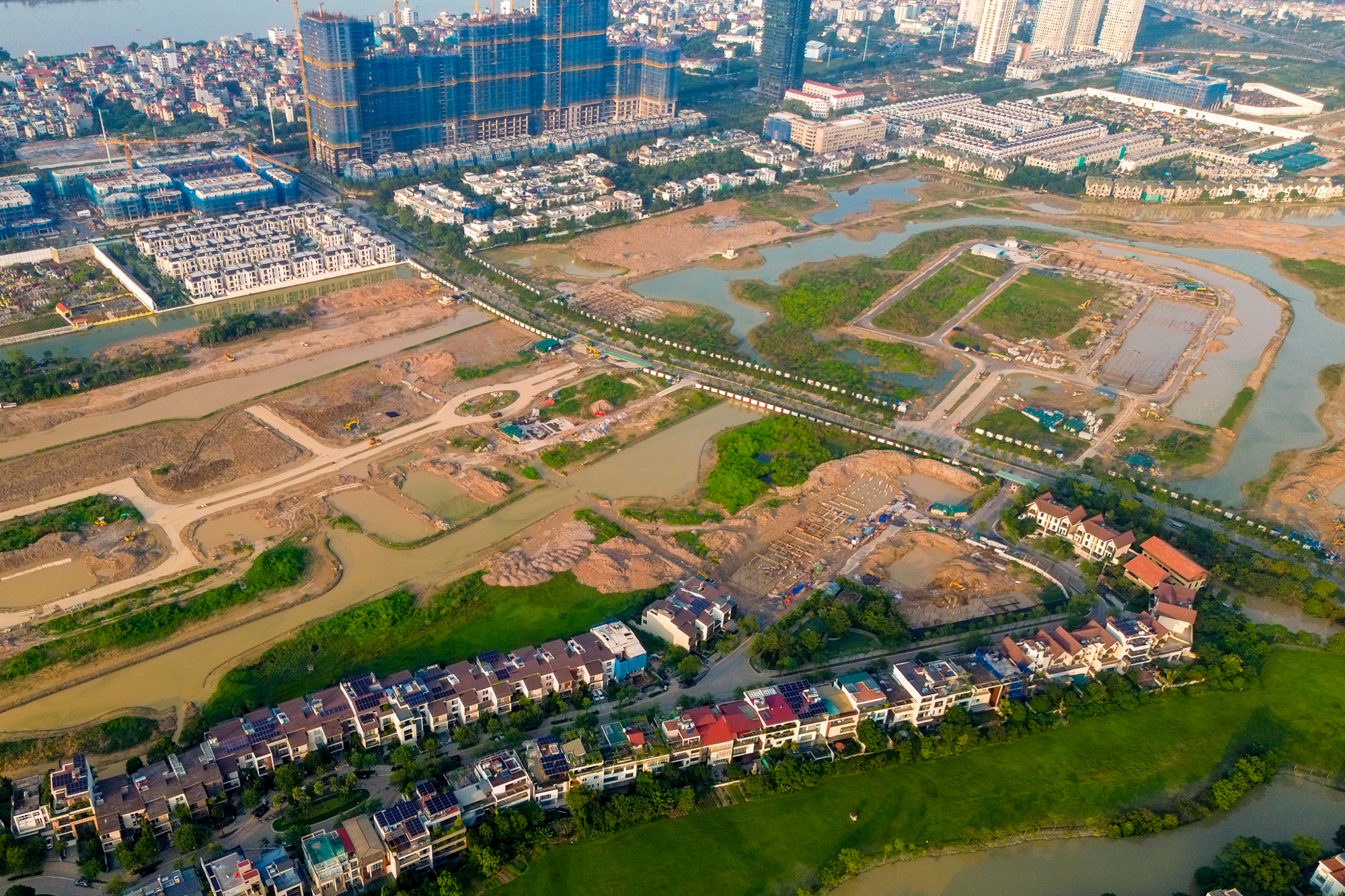 Toàn cảnh công viên rộng gần gấp 4 lần sân Mỹ Đình, nằm giữa khu nhà giàu đắt đỏ bậc nhất Hà Nội - Ảnh 5