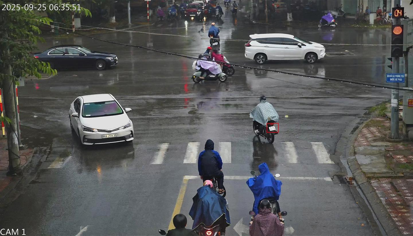 Hơn 200 chủ xe máy, ô tô Hà Nội có biển số sau nhanh chóng nộp phạt nguội theo Nghị định 168 - Ảnh 1