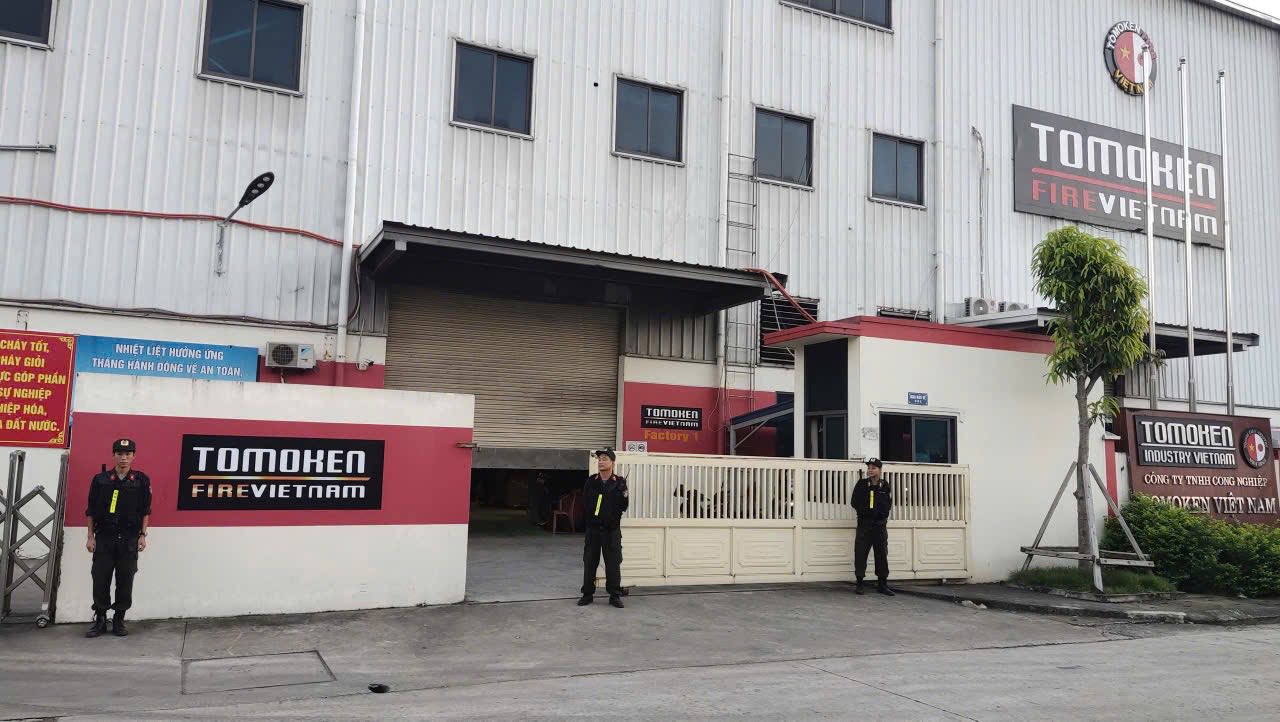 Hình ảnh Công an khám xét kho chứa bình chữa cháy giả của công ty TNHH PCCC Tomoken - Ảnh 1