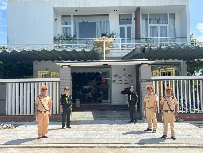 Thép Hòa Phát Dung Quất tố giác vụ "rút ruột" hàng ngàn khối đá của Nhà nước, Giám đốc một công ty bị bắt - Ảnh 1