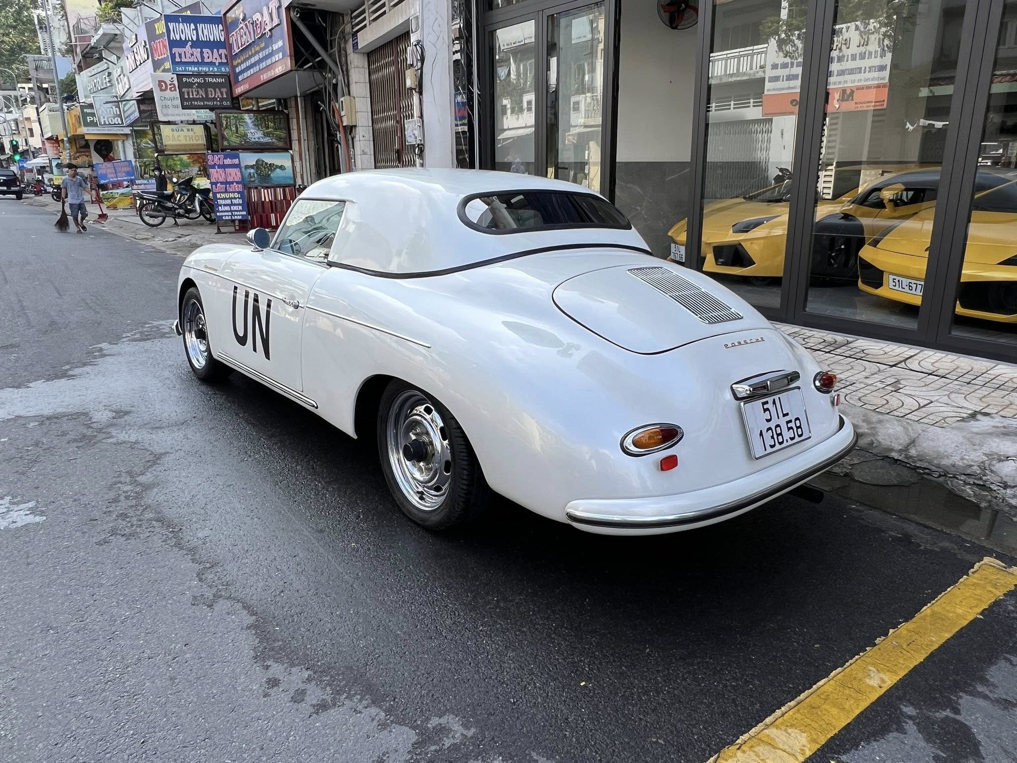 Porsche 356A Speedster hơn 70 tuổi gia nhập bộ sưu tập của ông Đặng Lê Nguyên Vũ, tra giá mới biết ngang ngửa siêu xe đời mới - Ảnh 4