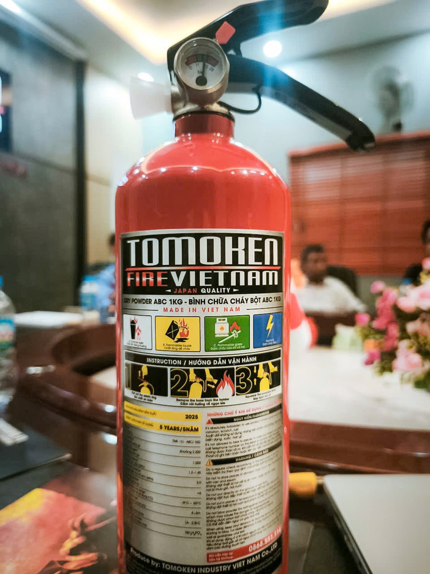 Hình ảnh Công an khám xét kho chứa bình chữa cháy giả của công ty TNHH PCCC Tomoken - Ảnh 10