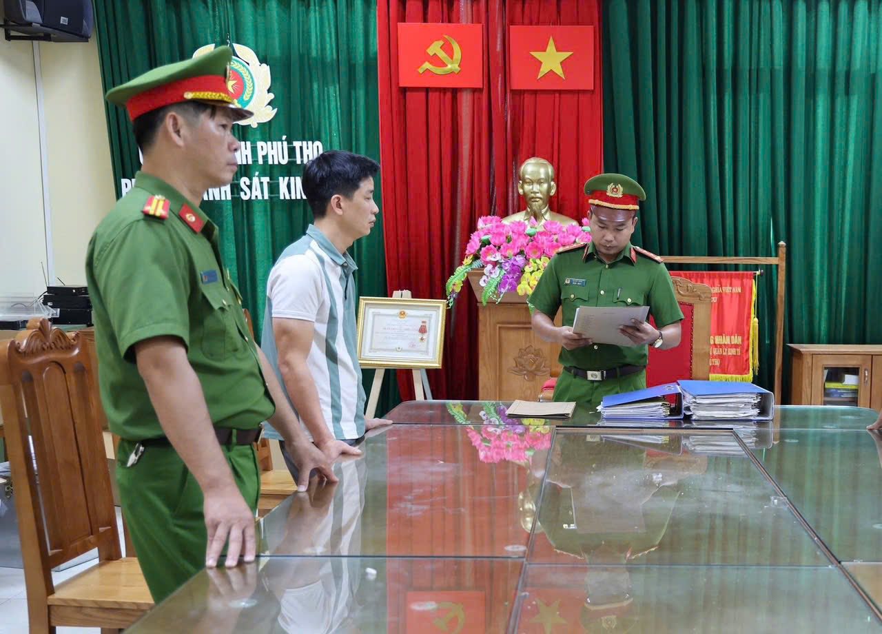 Hình ảnh Công an khám xét kho chứa bình chữa cháy giả của công ty TNHH PCCC Tomoken - Ảnh 15