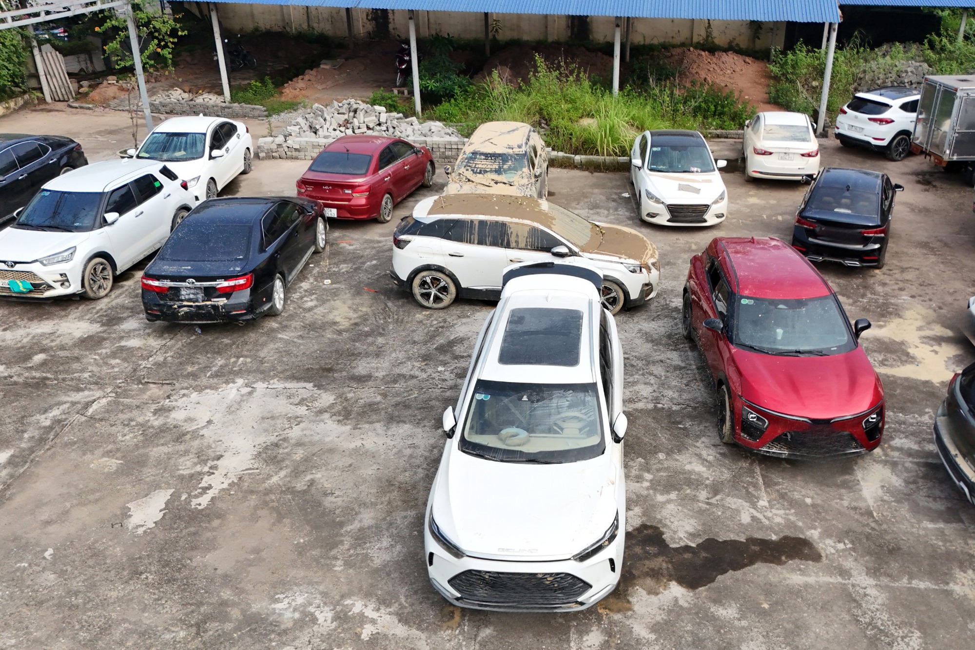 Gần 300 cuộc gọi chờ giải cứu: VETC miễn phí cứu hộ và kéo xe, kêu gọi cả nước chung tay vì Thái Nguyên - Ảnh 8