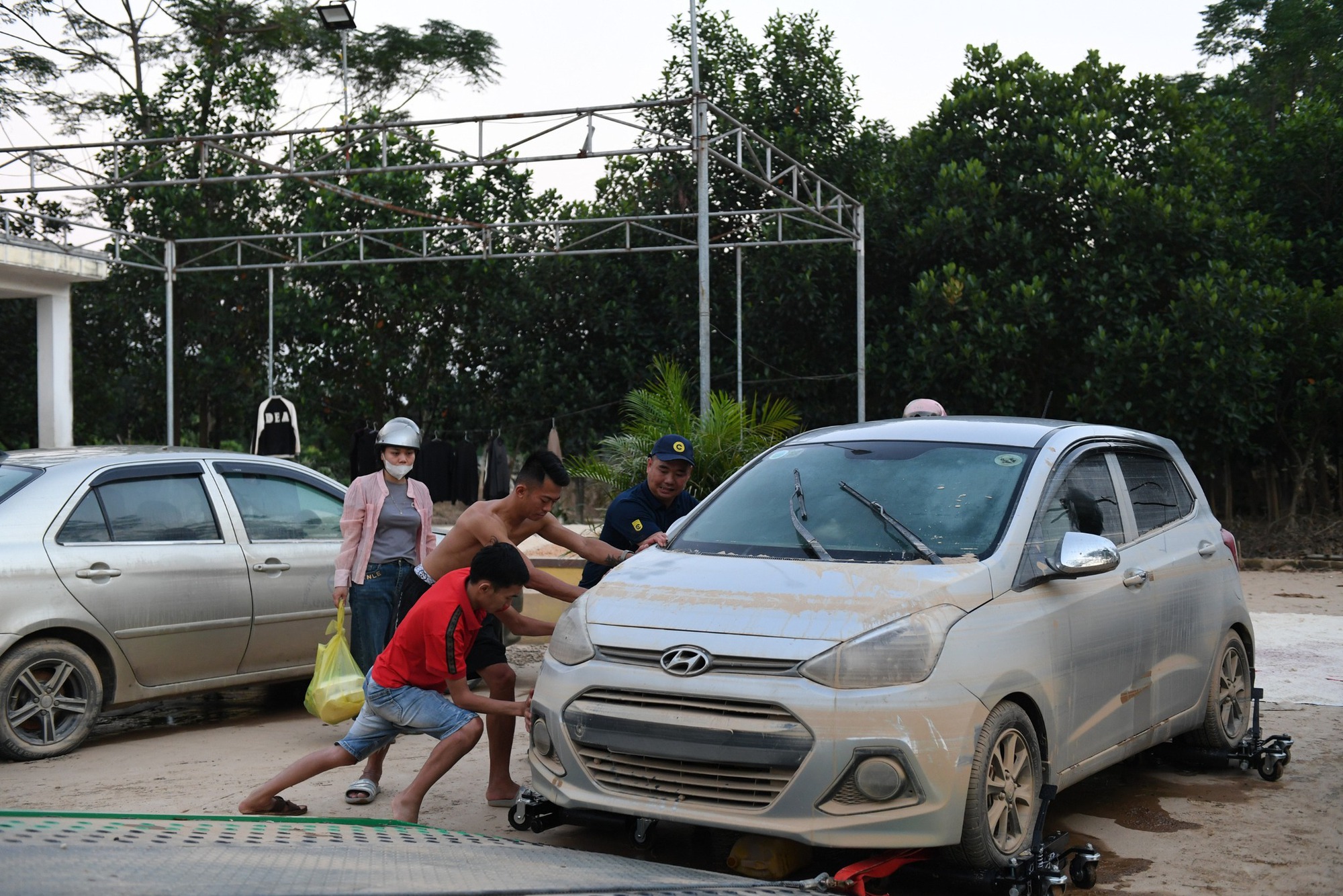 Từ hôm nay, cứu hộ miễn phí ô tô gặp sự cố, thủy kích trên toàn miền Bắc - Ảnh 1