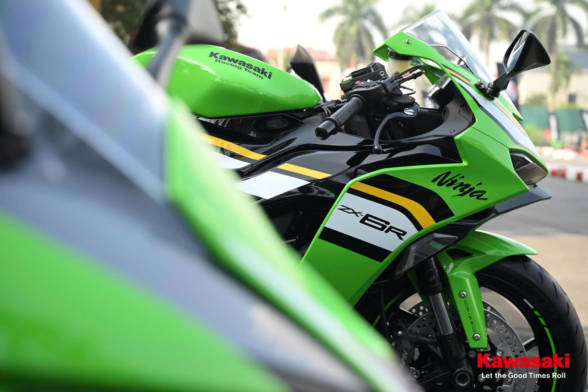 Vừa ra mắt Việt Nam xe Ninja Nhật trang bị 'tận răng', mạnh gấp rưỡi xe Honda, Yamaha: Giá bất ngờ? - Ảnh 3