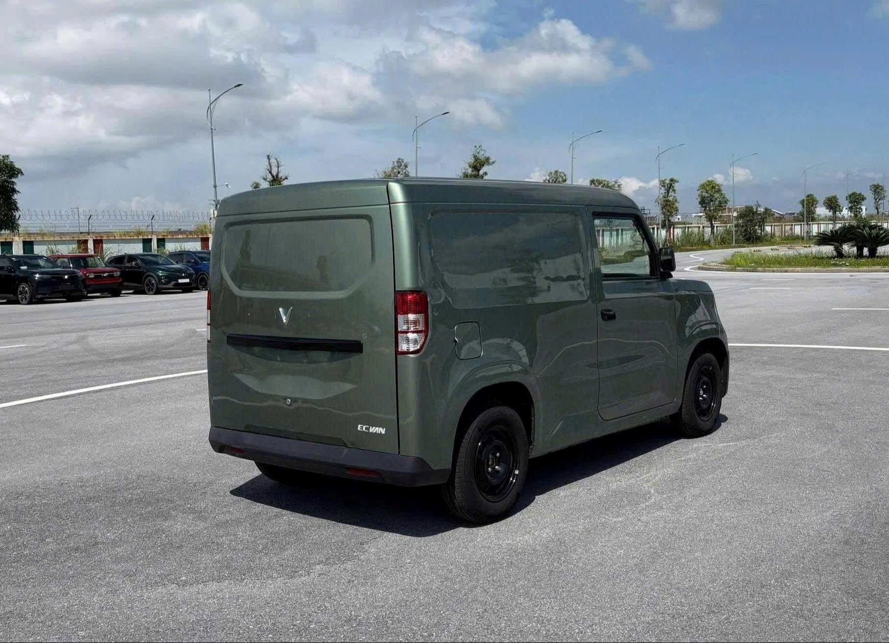 VinFast âm thầm "sửa" một thông số quan trọng của EC Van: Bức ảnh này chỉ ra điều khác biệt - Ảnh 2