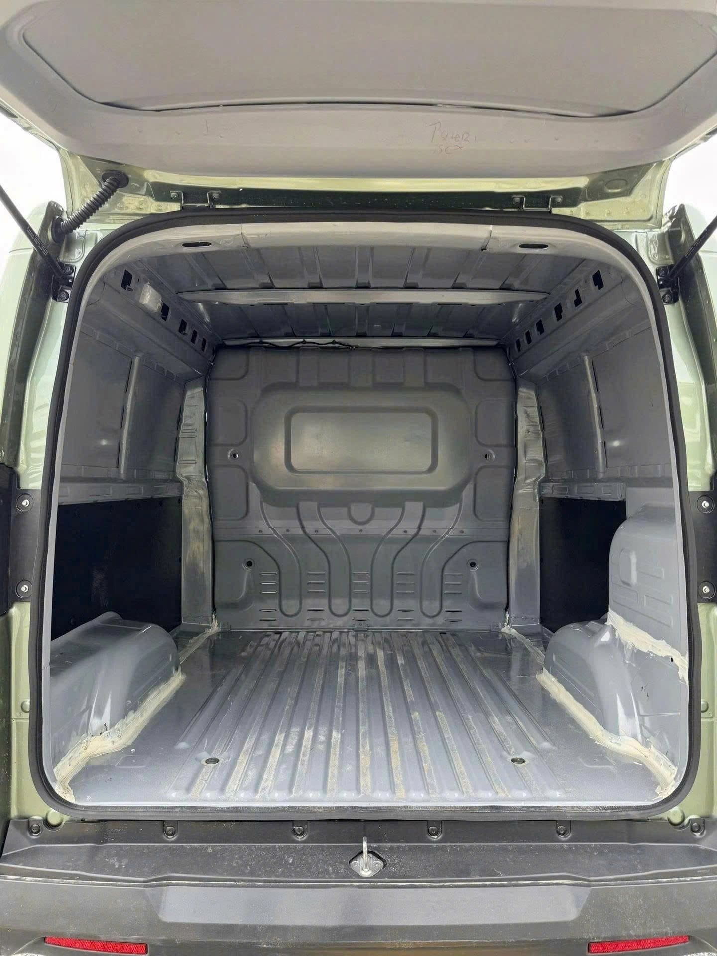 VinFast âm thầm "sửa" một thông số quan trọng của EC Van: Bức ảnh này chỉ ra điều khác biệt - Ảnh 3