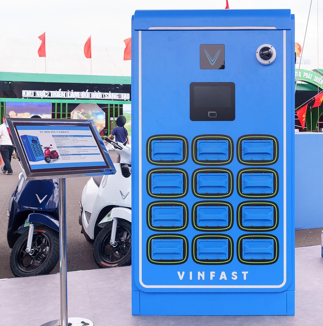 Xe máy điện tiện hơn xe xăng nhờ đổi pin: Có xe lội nước sâu 1 mét vẫn chạy tốt - Ảnh 4