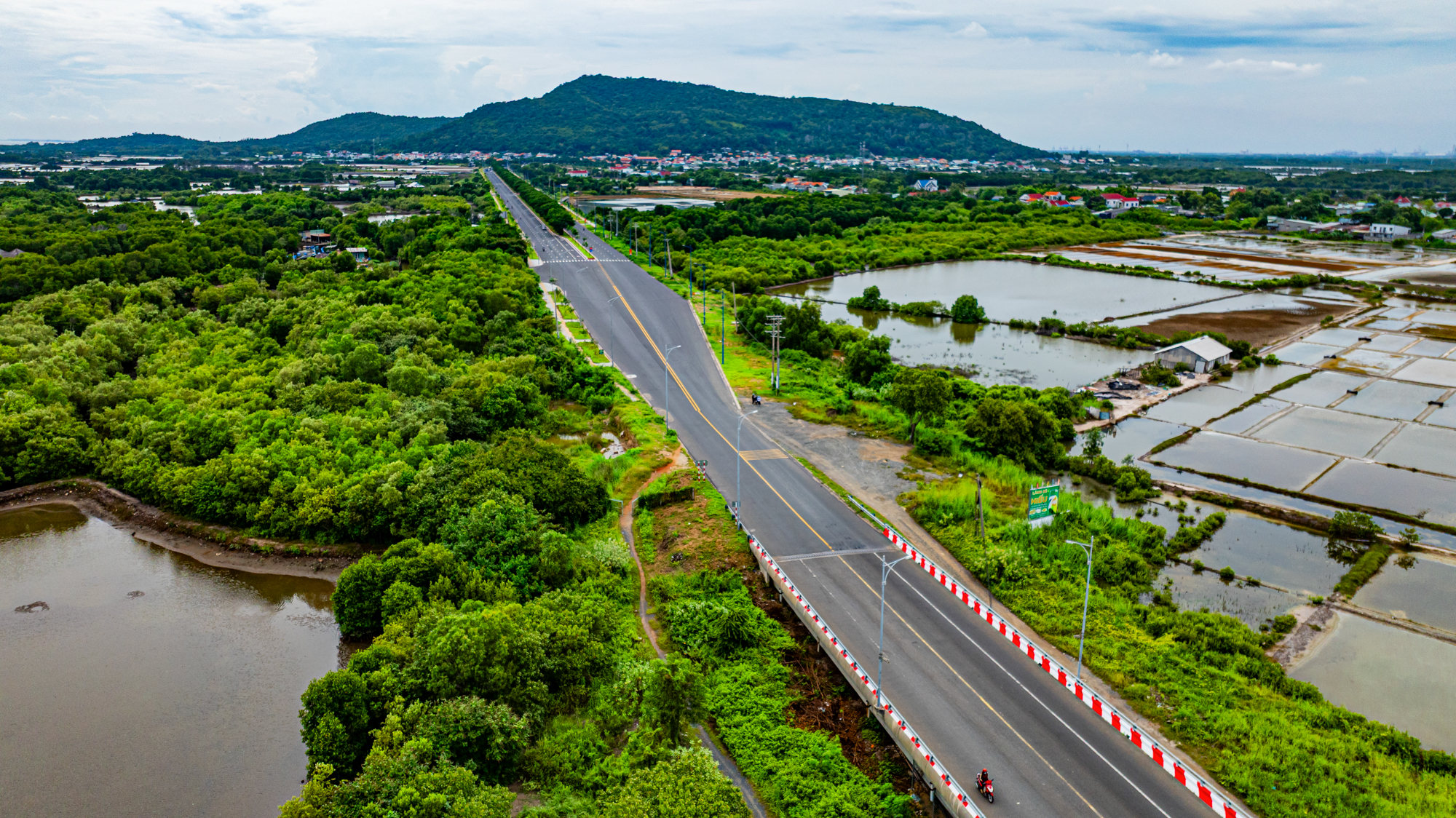 Hòn đảo chỉ cách trung tâm Vũng Tàu 3 km từng được đề xuất làm sân bay, nay có thể trở thành khu đô thị mới của Sun Group - Ảnh 6