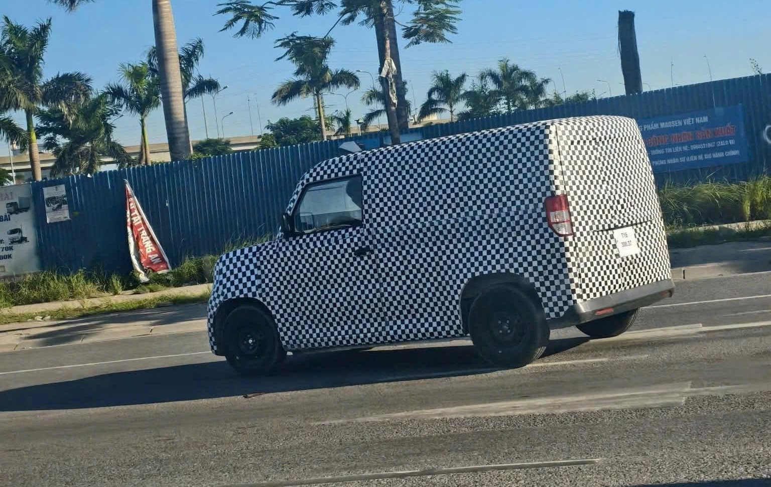 Xe điện mới giá 285 triệu của VinFast lần đầu lộ diện "không che", sẽ được bàn giao tháng 11/2025 - Ảnh 2