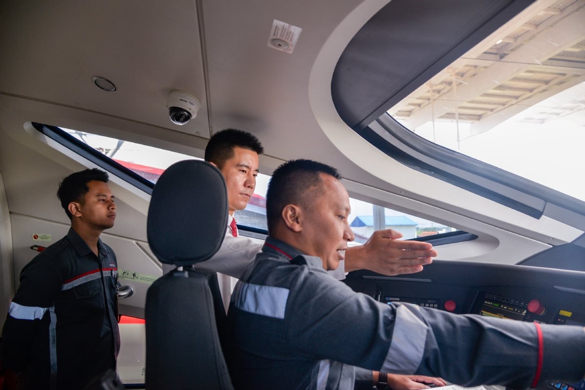 Vận hành đường sắt cao tốc 7,2 tỷ đô do Trung Quốc xây, "hàng xóm Việt Nam" khen quá tốt: Muốn có thêm nữa - Ảnh 2