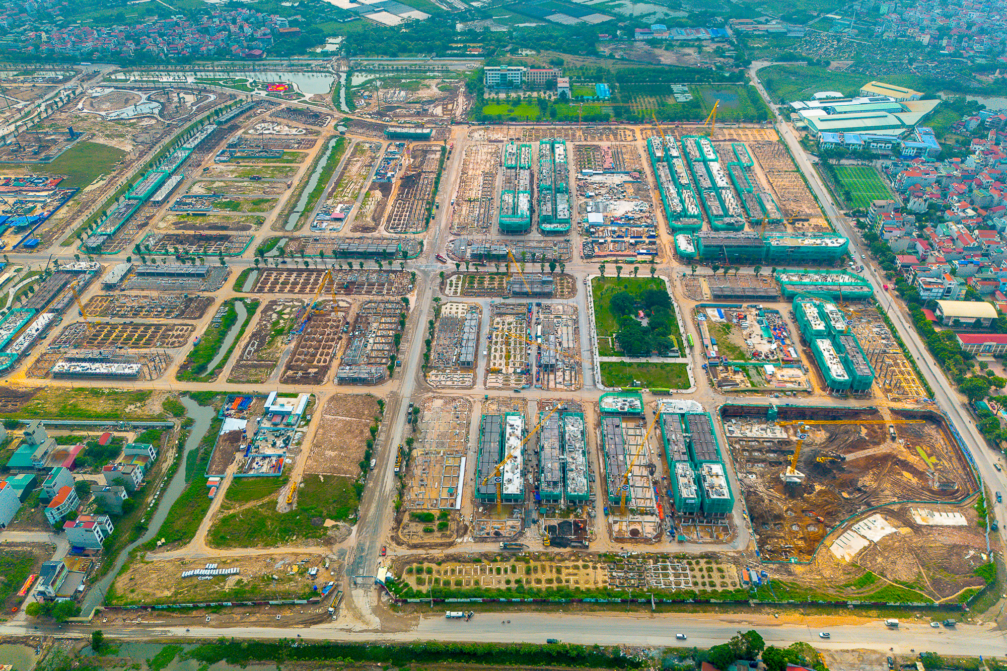 Thay bạn đi thăm dự án đáng chú ý nhất phía Tây Hà Nội của Vinhomes: Tiến độ ấn tượng, sắp khánh thành công viên, giá biệt thự đơn lập thấp nhất 70 tỷ đồng - Ảnh 7