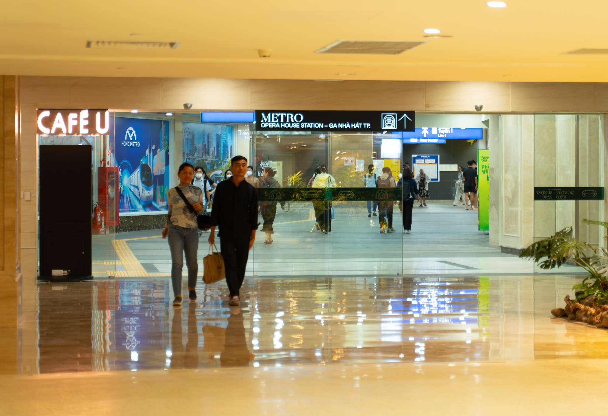 Ngắm tòa nhà đầu tiên kết nối với ga metro: Nơi Hermès, Dior, Bvlgari hội tụ, từng 'nằm trong tay' tỷ phú Phạm Nhật Vượng - Ảnh 9