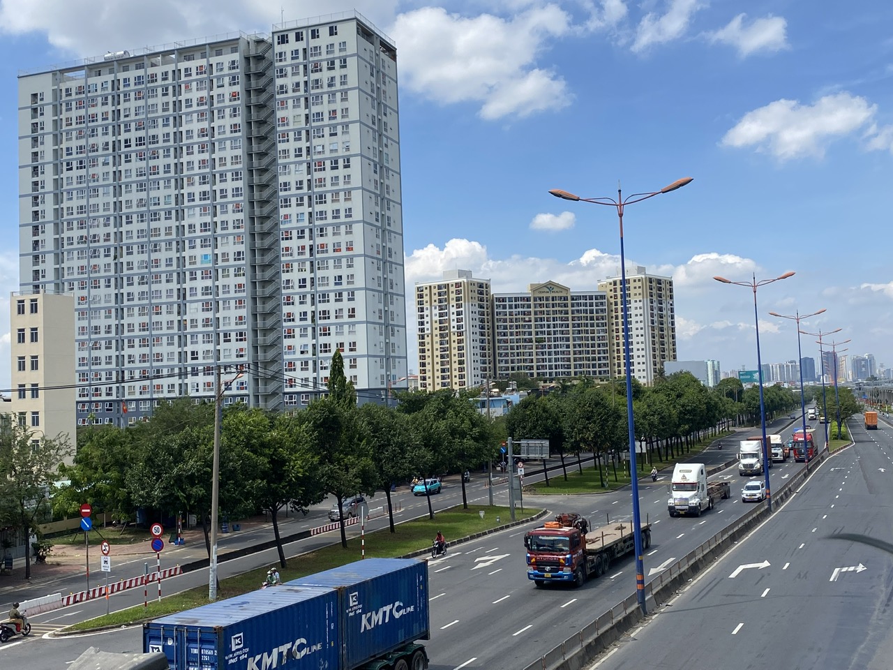 Tòa bác yêu cầu hủy tách sổ hồng, người ở chung cư Saigon Gateway kháng cáo - Ảnh 2