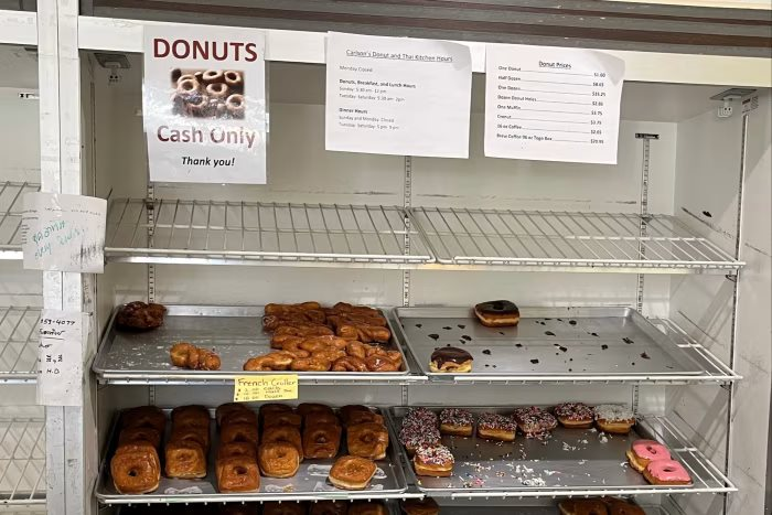 Sản sinh ra Paypal, Apple Pay nhưng hệ thống thanh toán lỗi thời khiến người Mỹ phải dùng phương thức 300 năm tuổi để mua một cái bánh rán - Ảnh 3