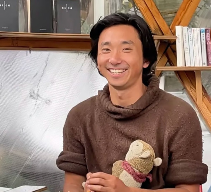 Ghét đời thượng lưu, thiếu gia chọn cảnh vô gia cư, sống với 370.000 đồng/tháng - Ảnh 5