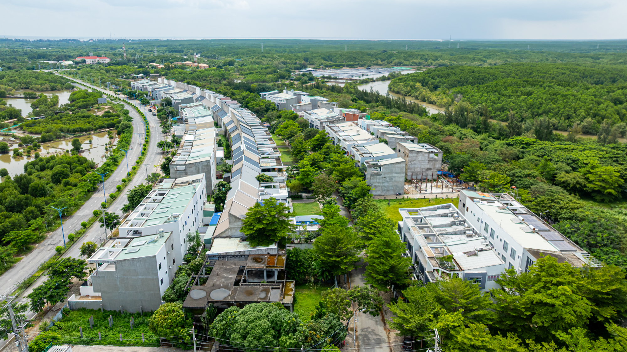 Siêu dự án 10 tỷ USD của Vinhomes tăng tốc xây dựng, đất nền Cần Giờ biến đổi ra sao? - Ảnh 9