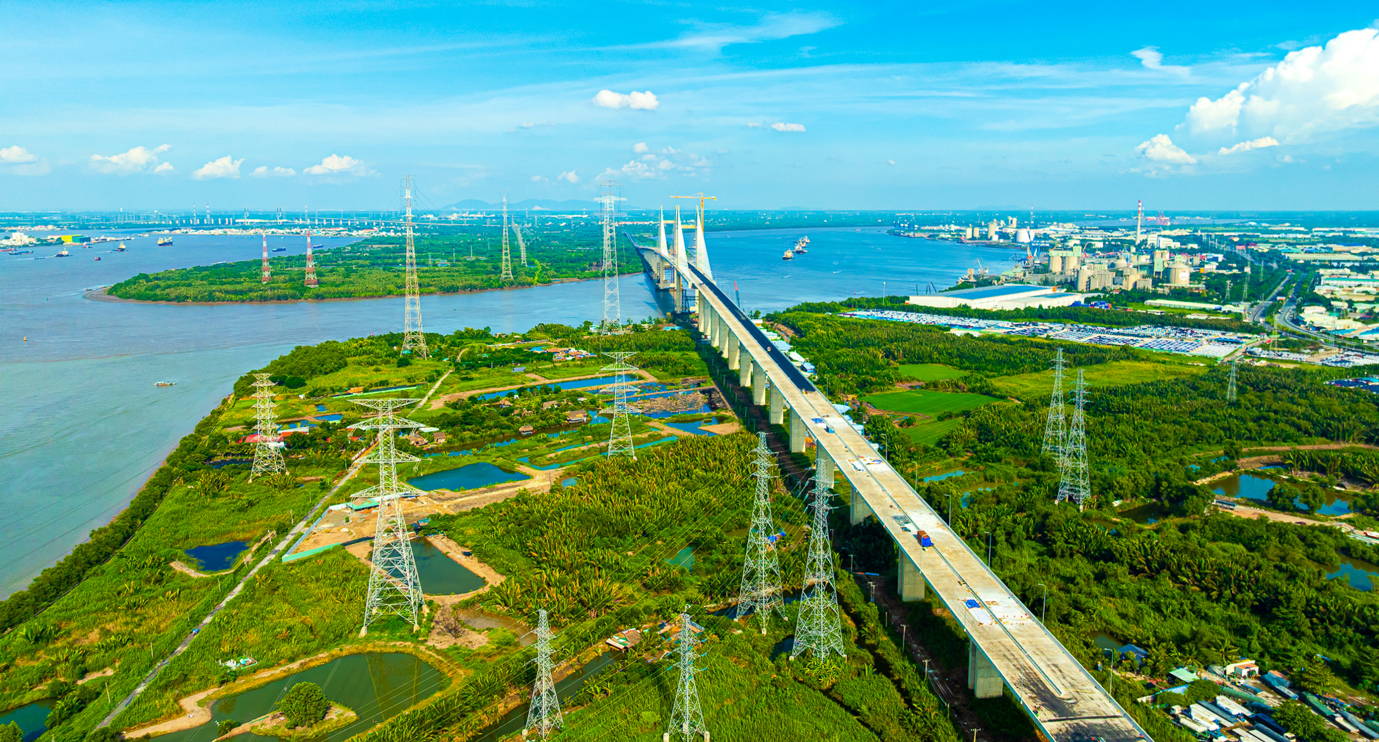 Toàn cảnh 5 con đường đi từ TP.HCM đến dự án hơn 9 tỷ USD của tỷ phú Phạm Nhật Vượng - Ảnh 9