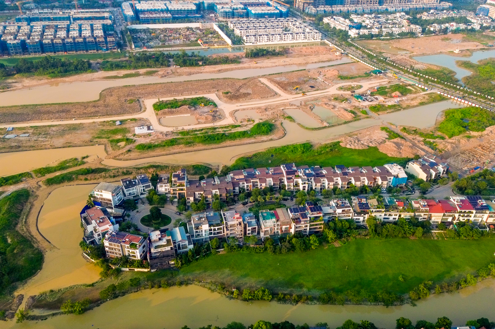 Toàn cảnh công viên rộng gần gấp 4 lần sân Mỹ Đình, nằm giữa khu nhà giàu đắt đỏ bậc nhất Hà Nội - Ảnh 8