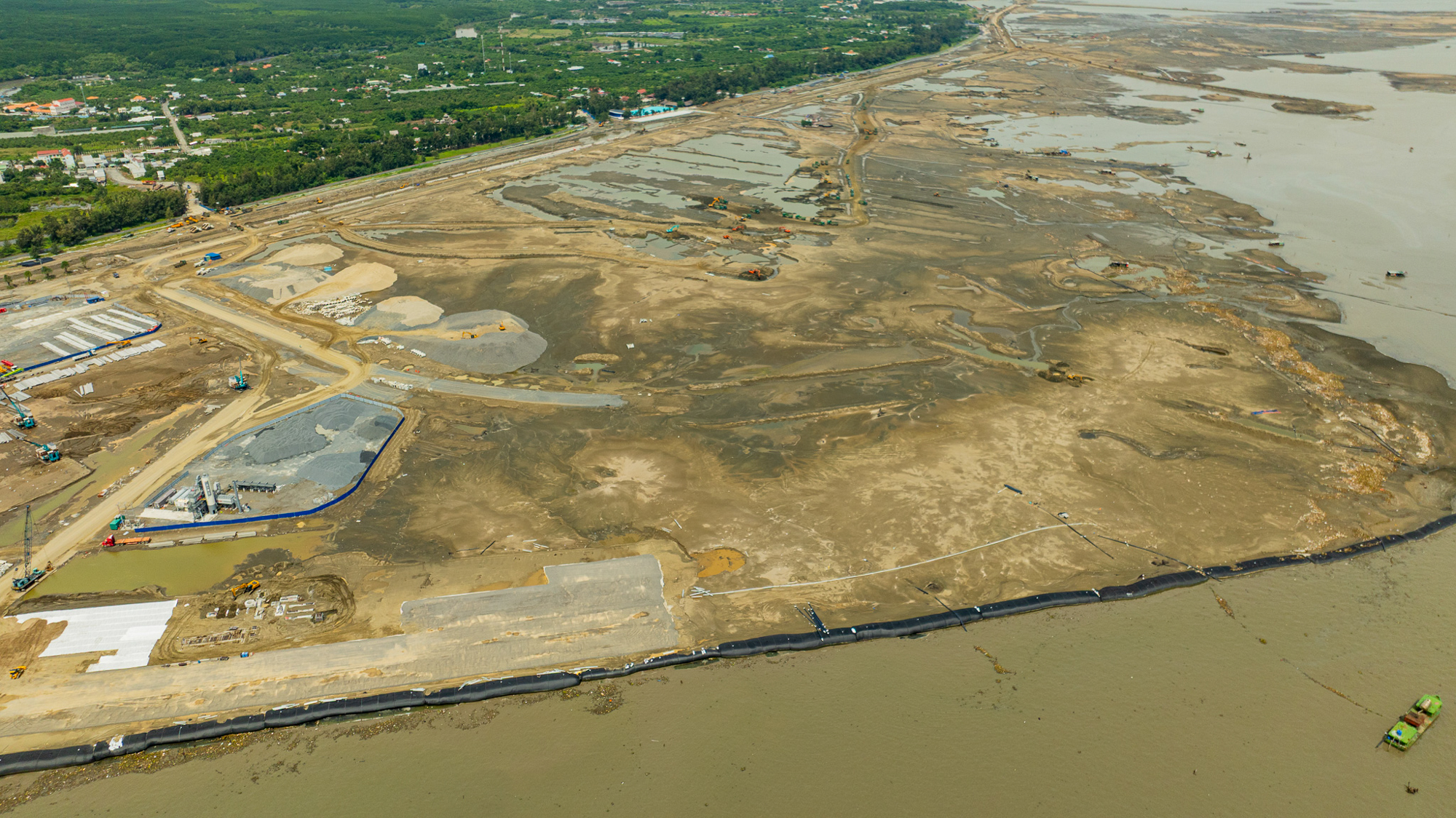 Môi giới dồn dập đổ về Vinhomes Cần Giờ trước trận đánh lớn, nhà nghỉ - khách sạn cháy phòng, giá thuê nhà tăng đột biến - Ảnh 10