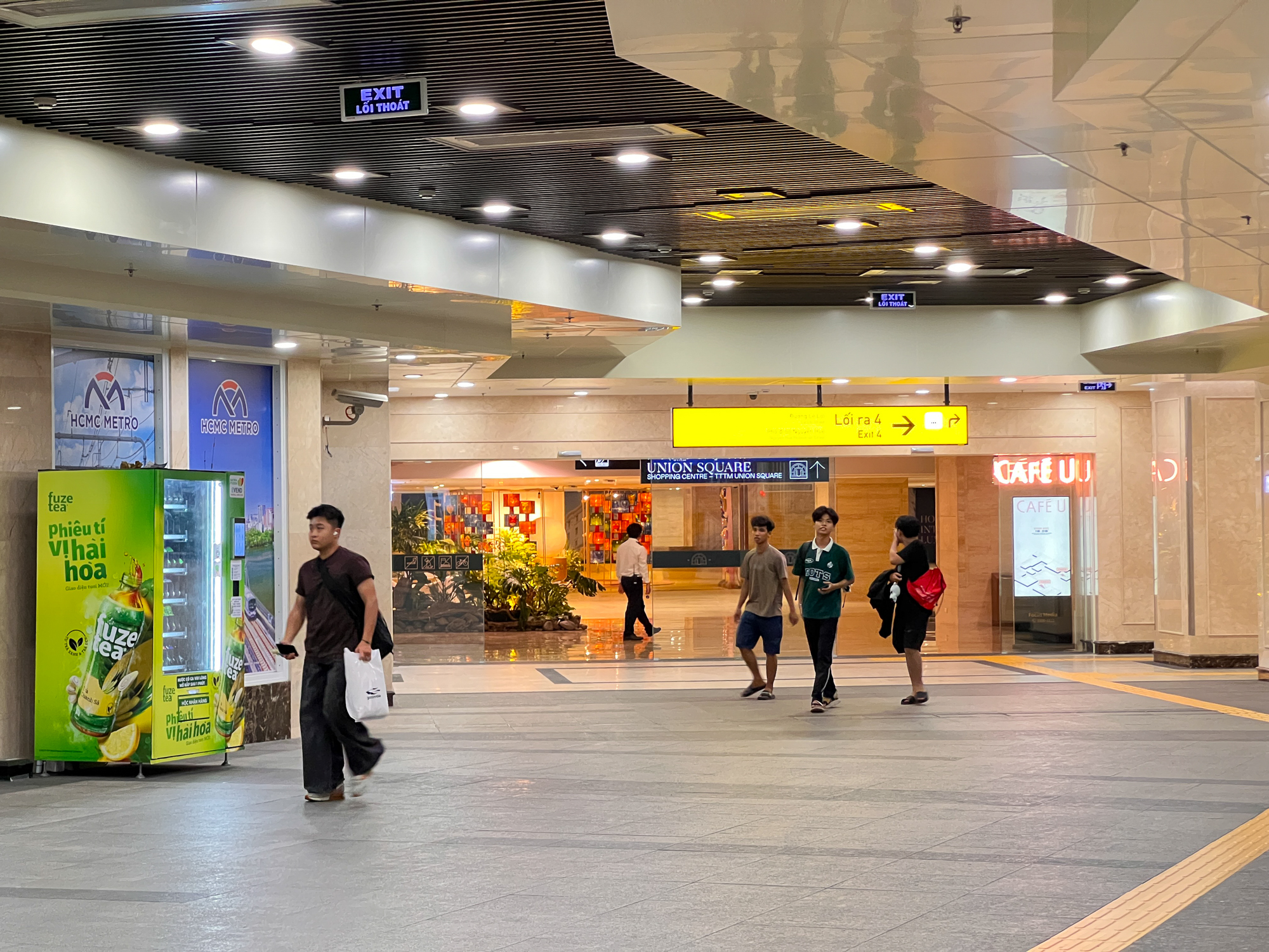 Ngắm tòa nhà đầu tiên kết nối với ga metro: Nơi Hermès, Dior, Bvlgari hội tụ, từng 'nằm trong tay' tỷ phú Phạm Nhật Vượng - Ảnh 10