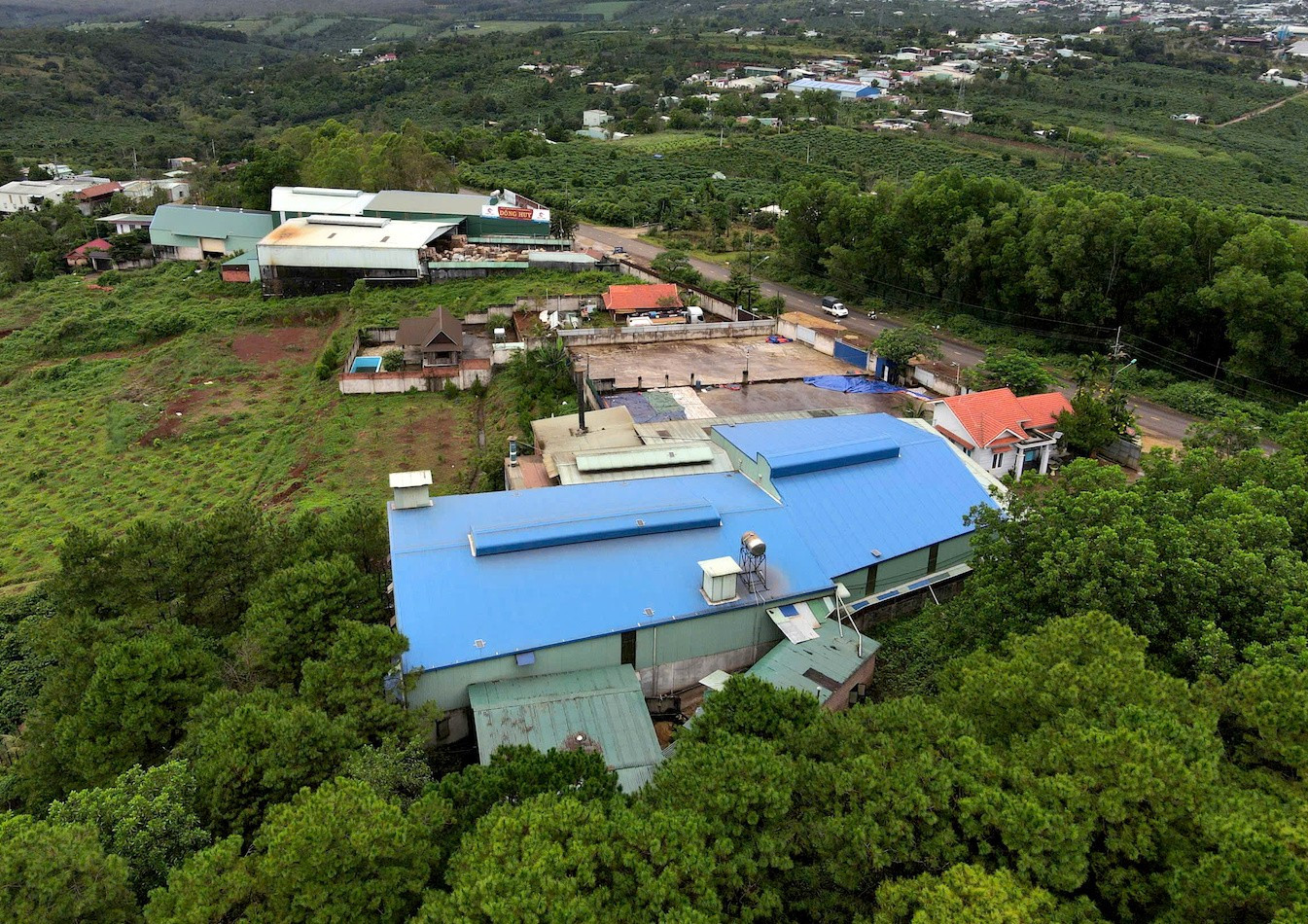 Tận thấy cơ ngơi của đại gia 'cà phê giả' vừa bị tạm giữ hình sự - Ảnh 6