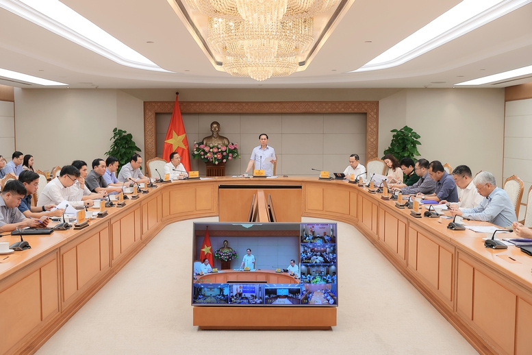 Phó Thủ tướng Bùi Thanh Sơn chủ trì họp rà soát tiến độ các dự án trọng điểm ngành năng lượng - Ảnh 2