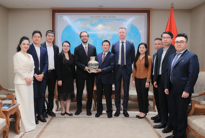 Phó Thủ tướng Hồ Đức Phớc tiếp lãnh đạo Tập đoàn Tether - Ảnh 2