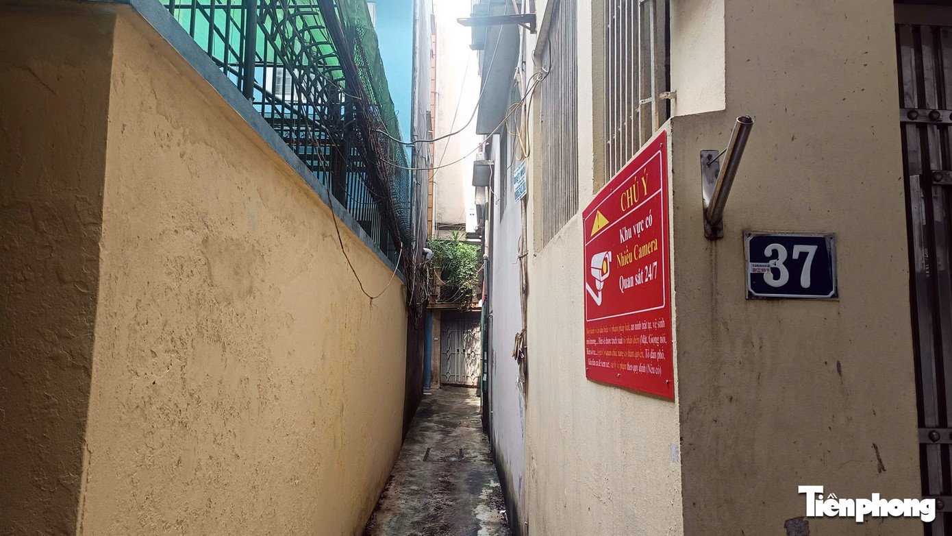 Từ vụ cháy 5 người tử vong ở Hà Nội: Ngõ nhỏ, 'chuồng cọp' bủa vây, cứu hộ gặp khó - Ảnh 5