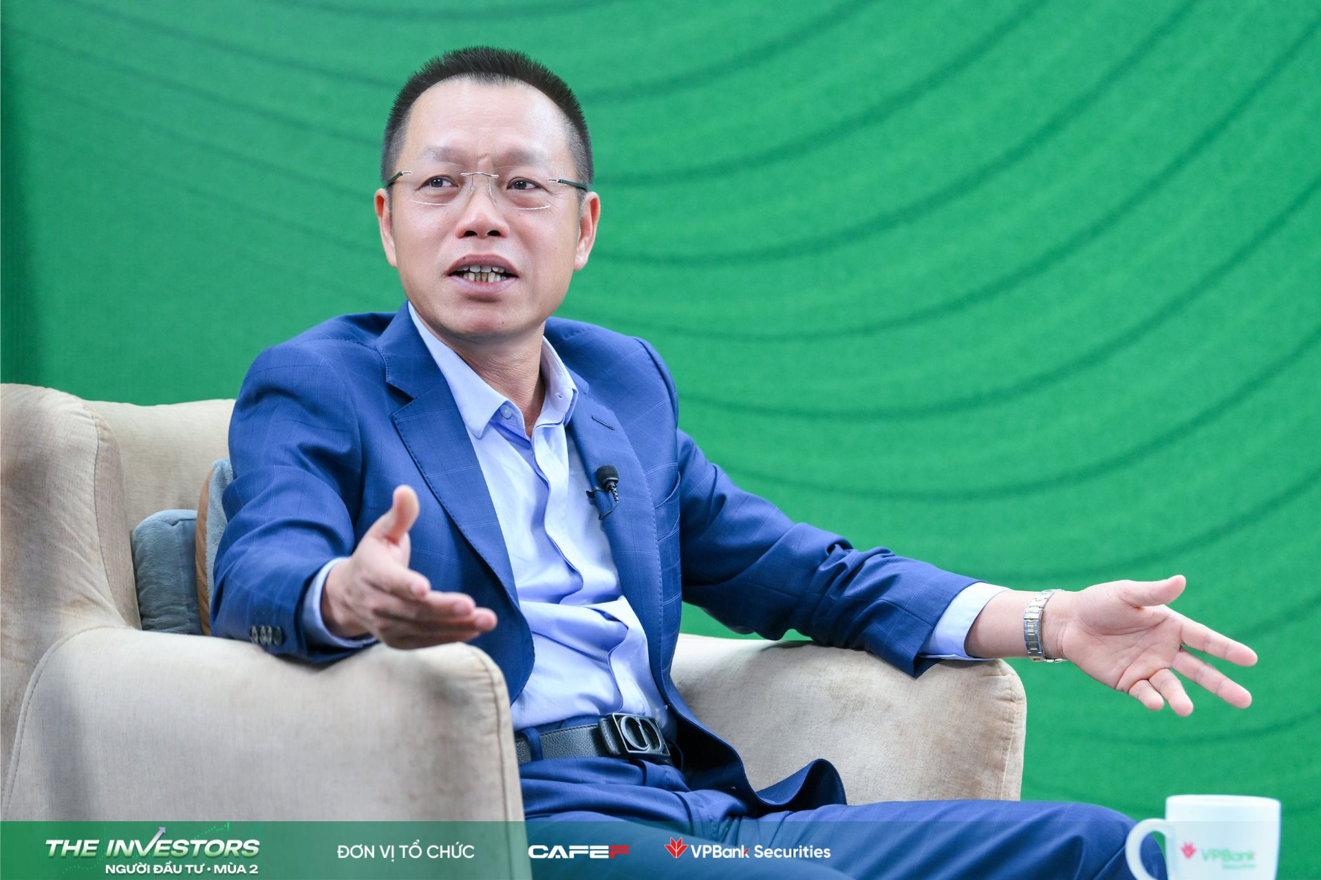 Chủ tịch Đạt Phương tiết lộ cột mốc khởi nghiệp quan trọng: 300 công nhân tham gia thi công cầu Bãi Cháy 2.100 tỷ với công nghệ phức tạp, chưa từng có ở Việt Nam - Ảnh 3