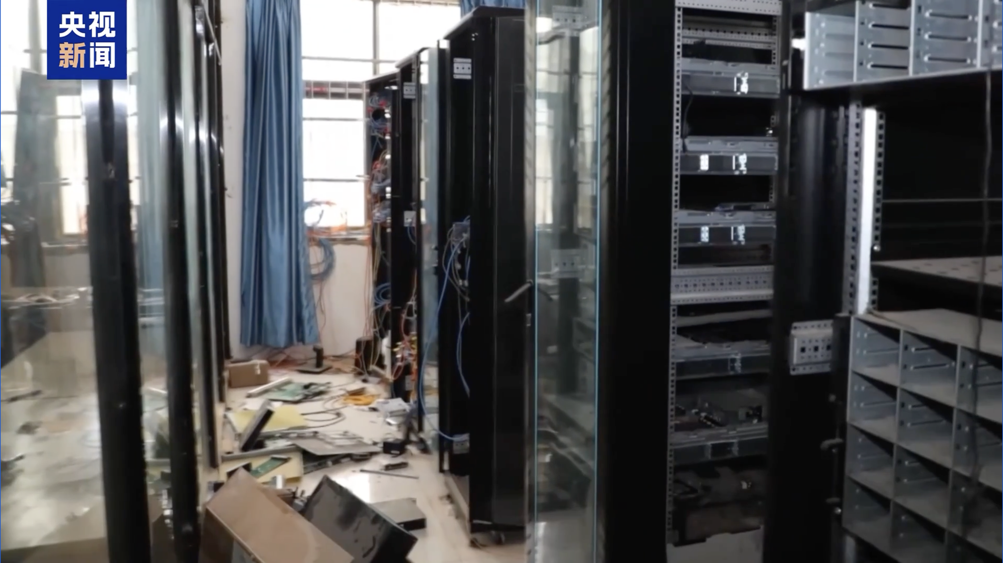 Rùng mình những vết tích kinh hoàng trong phòng tối của hang ổ lừa đảo tại Myanmar - Ảnh 3