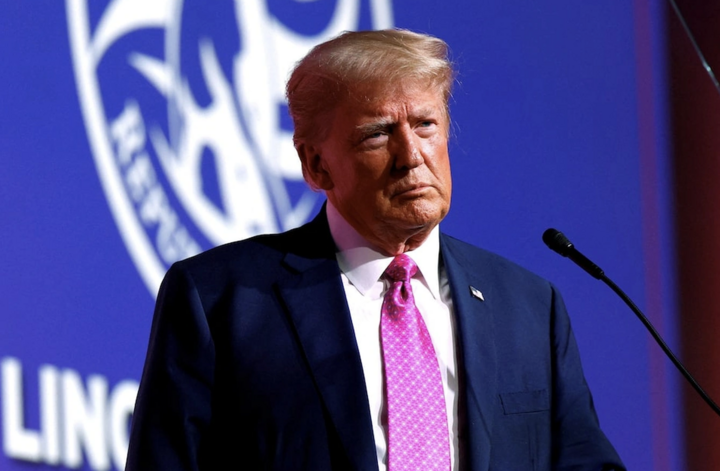 Ông Trump dọa áp thuế thêm 10% lên hàng hóa Canada - Ảnh 1