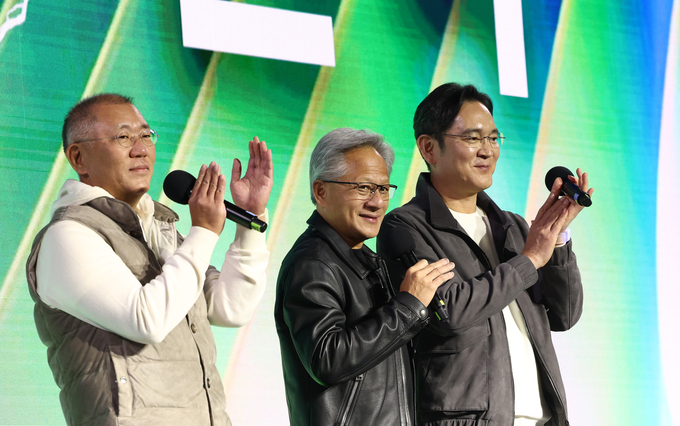 11 giây viral nhất lúc này của Chủ tịch Samsung - Ảnh 2