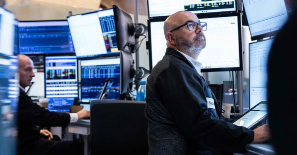 Chứng khoán Mỹ tăng vọt, S&P 500 lập đỉnh chưa từng có 6.700 điểm: Nhà đầu tư hy vọng điều gì?