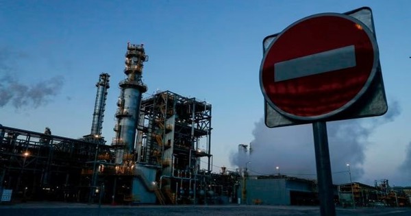 Sản phẩm dầu của Nga có khách hàng ‘khủng’ bất ngờ: Là nền kinh tế gần 800 tỷ USD, nhập khẩu hơn 1 tỷ USD chỉ trong nửa năm, trả giá vượt mức trần của phương Tây